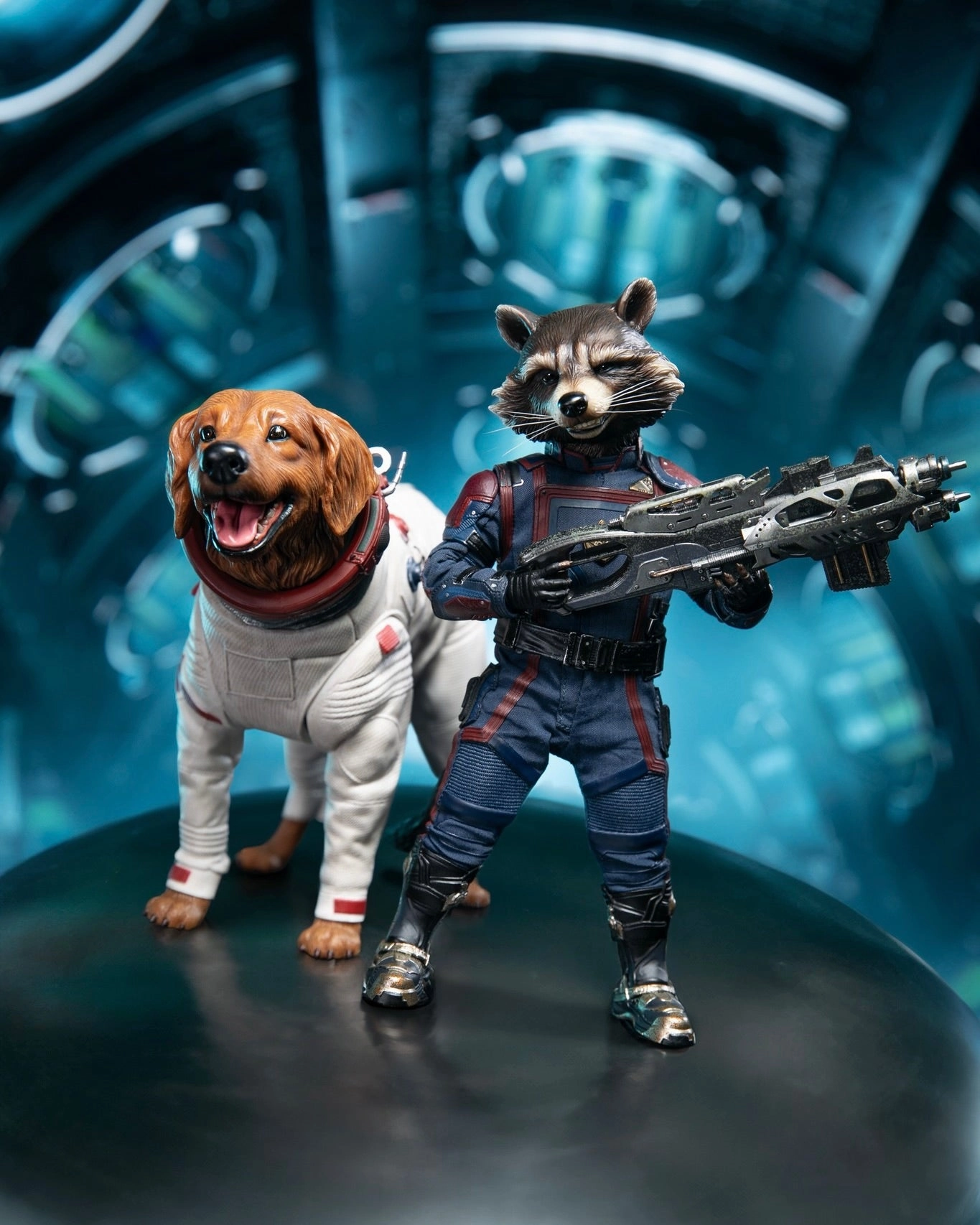 Hot Toys MMS708 Guardians of the Galaxy Vol. 3: Rocket and Cosmo 1:6 Scale Collectible Set Vinyl Toy Glow In Dark