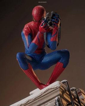 Hot Toys MMS772B The Amazing Spider-Man 1/6th Scale The Amazing Spider-Man Collectible Figure (Deluxe Version) (Special Edition) Seasonal Rotation Premium Article