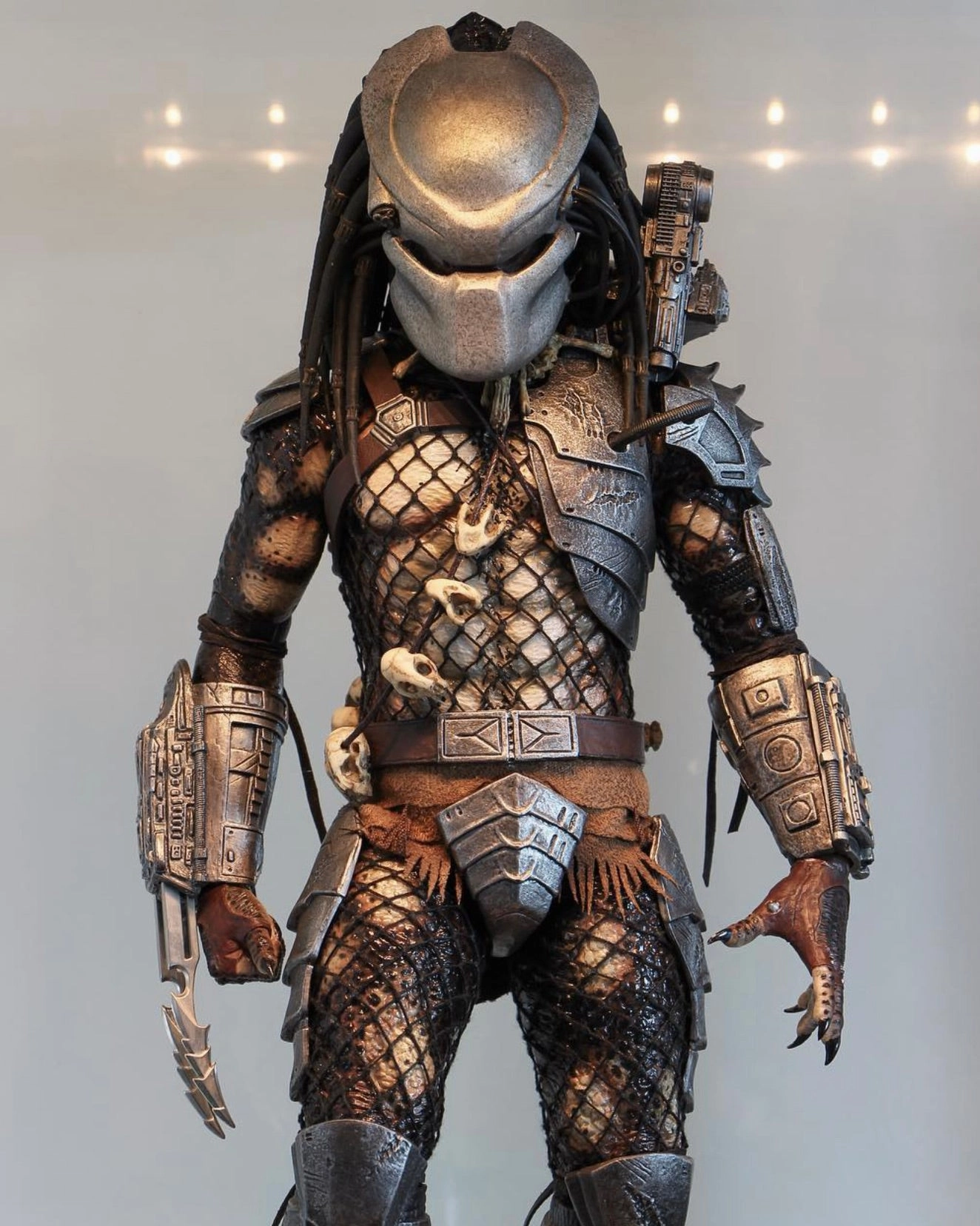 Anime Decor Collectible Product Hot toys MMS162 Predator Classic Predator Regular Edition