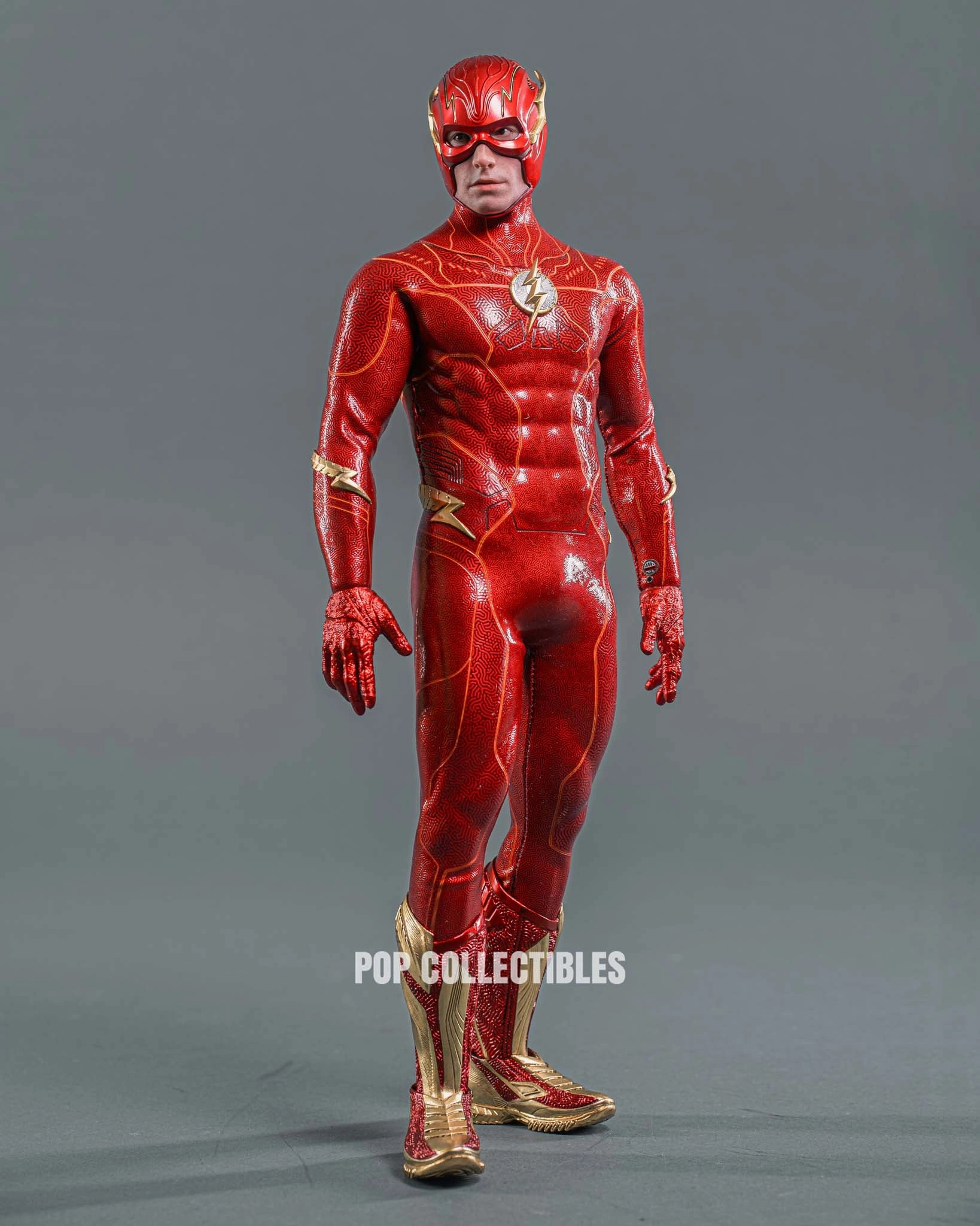 Hot Toys MMS713B The Flash ?C The Flash 1/6 Scale Collectible Figure (Special Version) with The Life Size The Flash Signet Ring Custom Paint