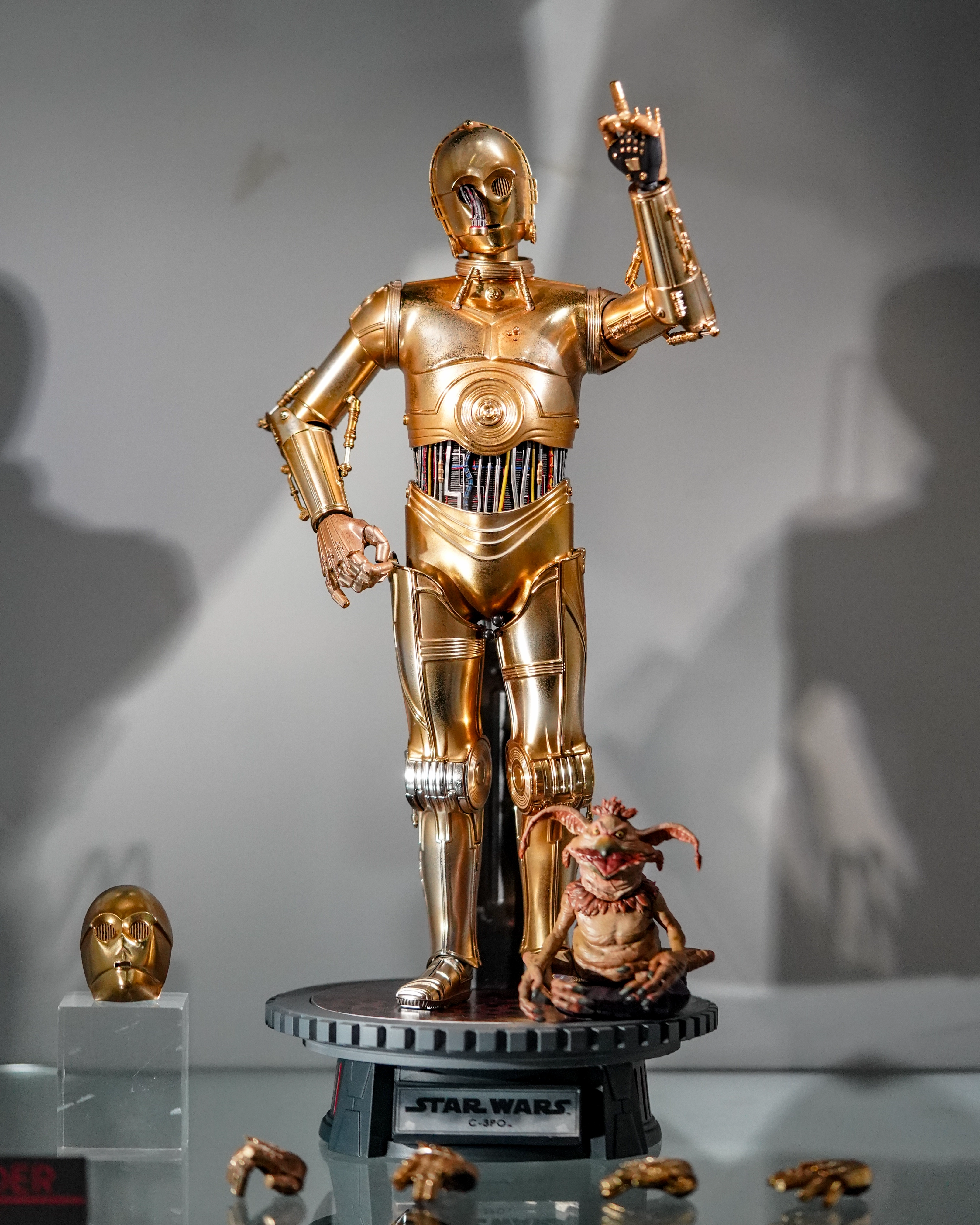 Toy Gift Hot Toys MMS701D56 Star Wars Episode VI: Return of the Jedi 1/6th scale C-3PO Collectible Figure