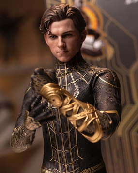 Hot toys MMS604 Spiderman No Way Home Black and Gold Suit Dedicated Collector