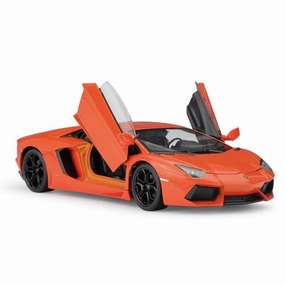 Collectible Creation 1:24 Lamborghini Aventador LP700-4 Alloy Model Car