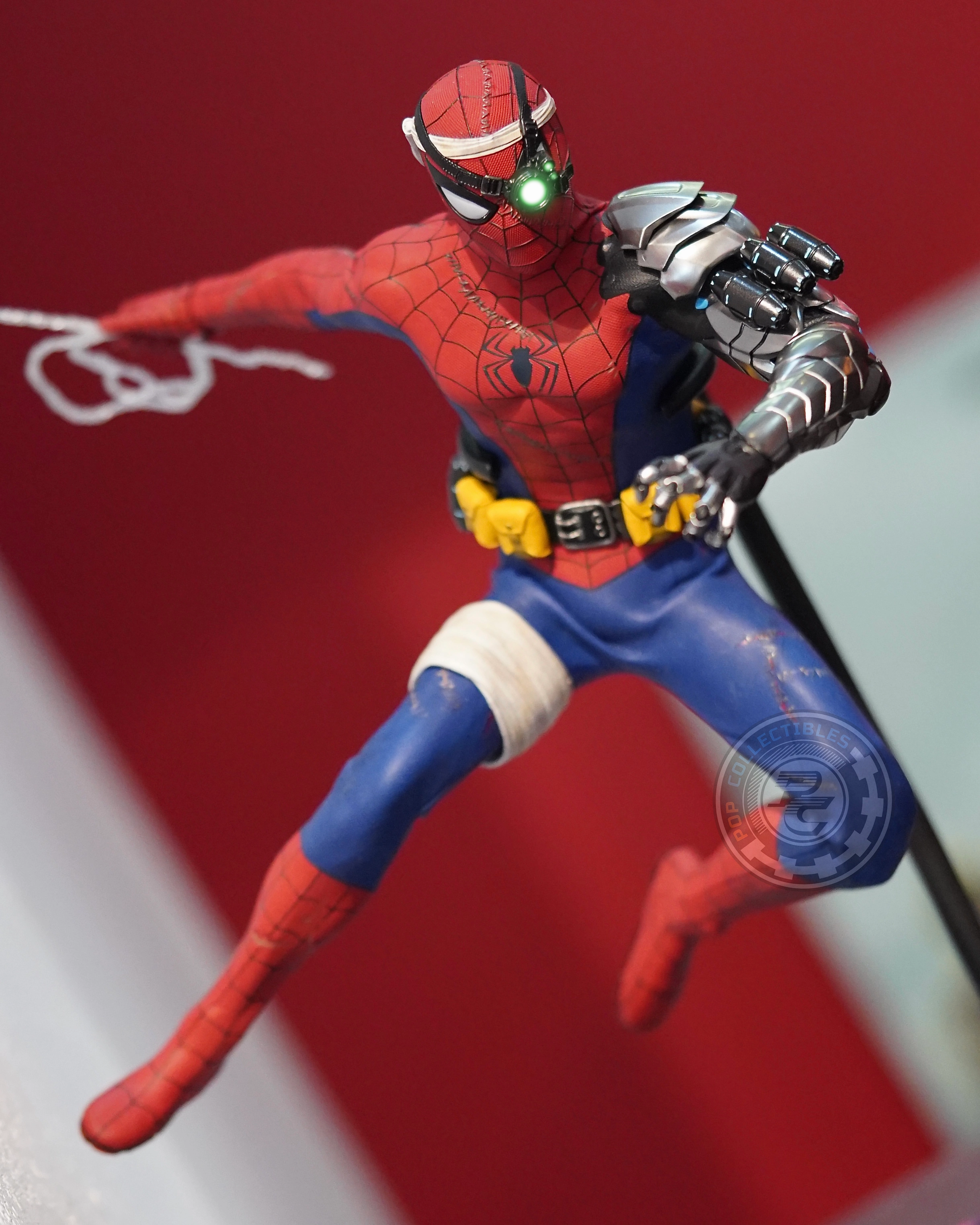 Photo Opportunity Hot toys VGM51 Spiderman PS4 Cyborg Spiderman Suit