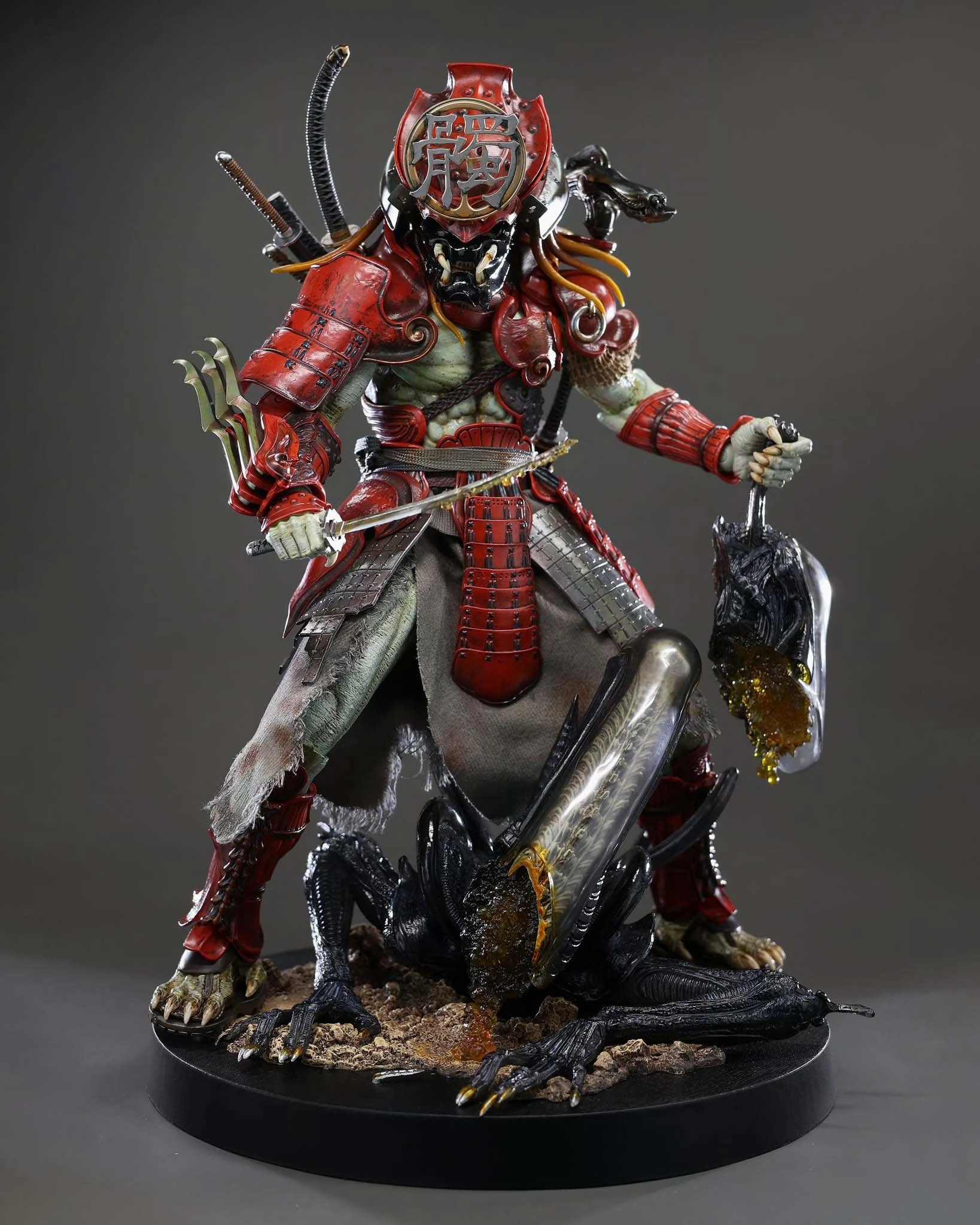 Hot Toys AC06B Alien vs Predator 1/6th Scale Akaoni Samurai Predator Collectible Figure Special Edition Emerging Brand