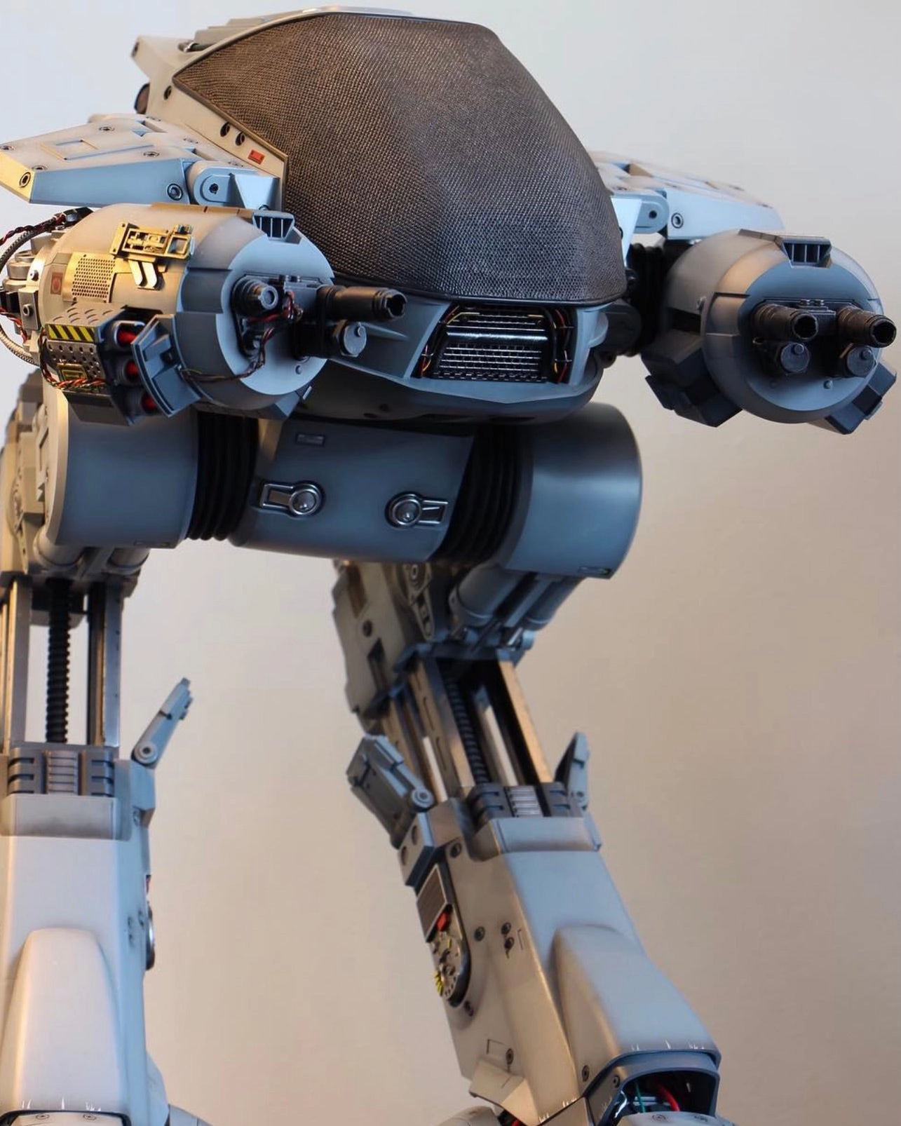 Spiritual Figure Vinyl Product Hot toys MMS204 Robocop ED 209 1/6 Scale Collectible Figure