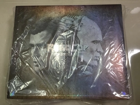 Hot Toys MMS266 RoboCop (Battle Damaged Version) 1/6 Scale Collectible Figure Complete Collection Interchangeable Part