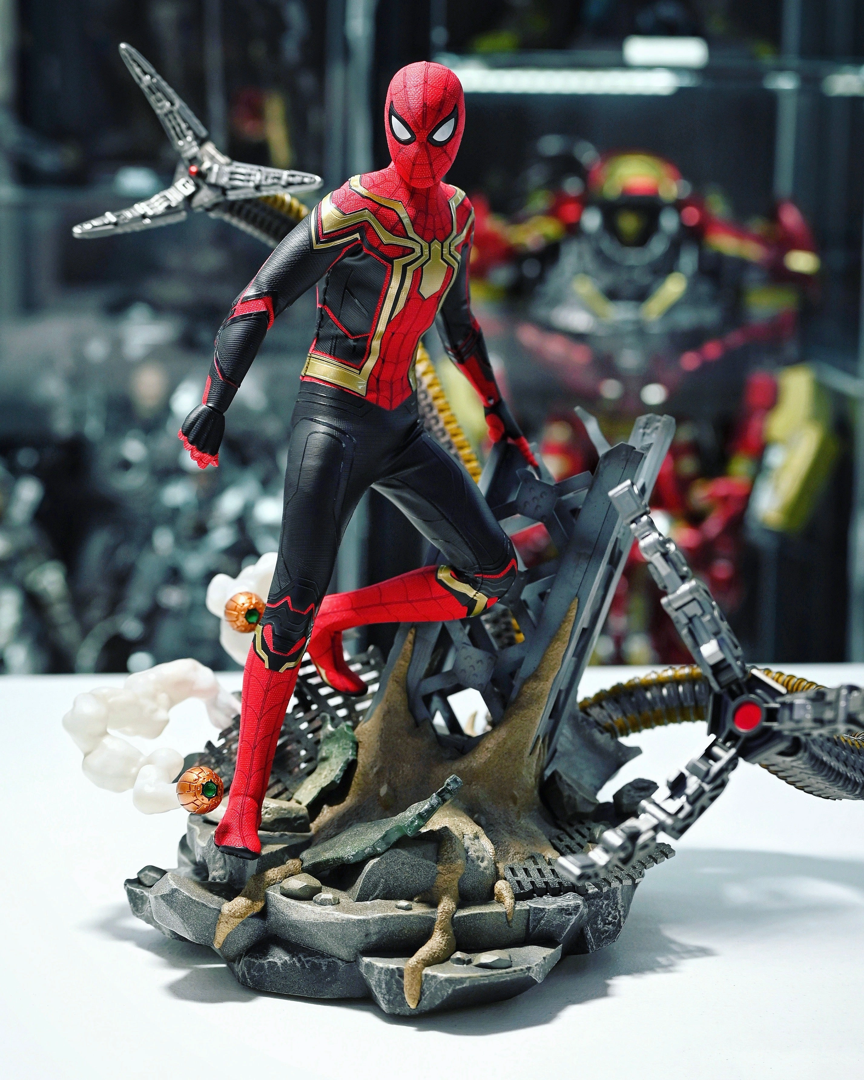 Chibi Model Gender Neutral Hot toys MMS624 Spiderman No Way Home Spiderman Integrated Suit Deluxe Edition