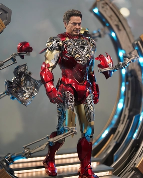 Hot Toys MMS688D53 The Avengers Iron Man Mark VI (2.0) With Suit Up Gantry 1:6 Scale Collectible Set Premium Piece Casual Fan