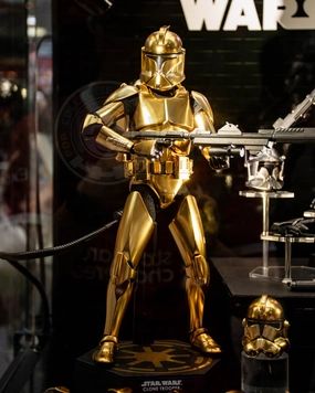Professional Grade Hot Toys MMS735 Star Wars Clone Trooper Gold Chrome Version 1/6 Scale Collectible Figure Exclusive Edition