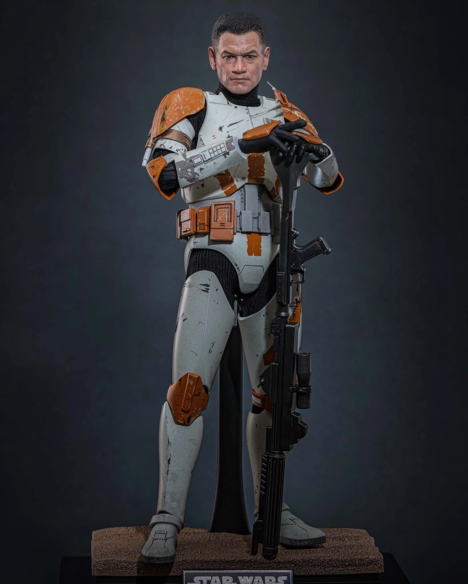 Hot Toys MMS796 Star Wars: Episode III Revenge of the Sith 1/6th scale Clone Commander Cody Collectible Figure [Hot Toys Exclusive Character Item Fireplace Mantel