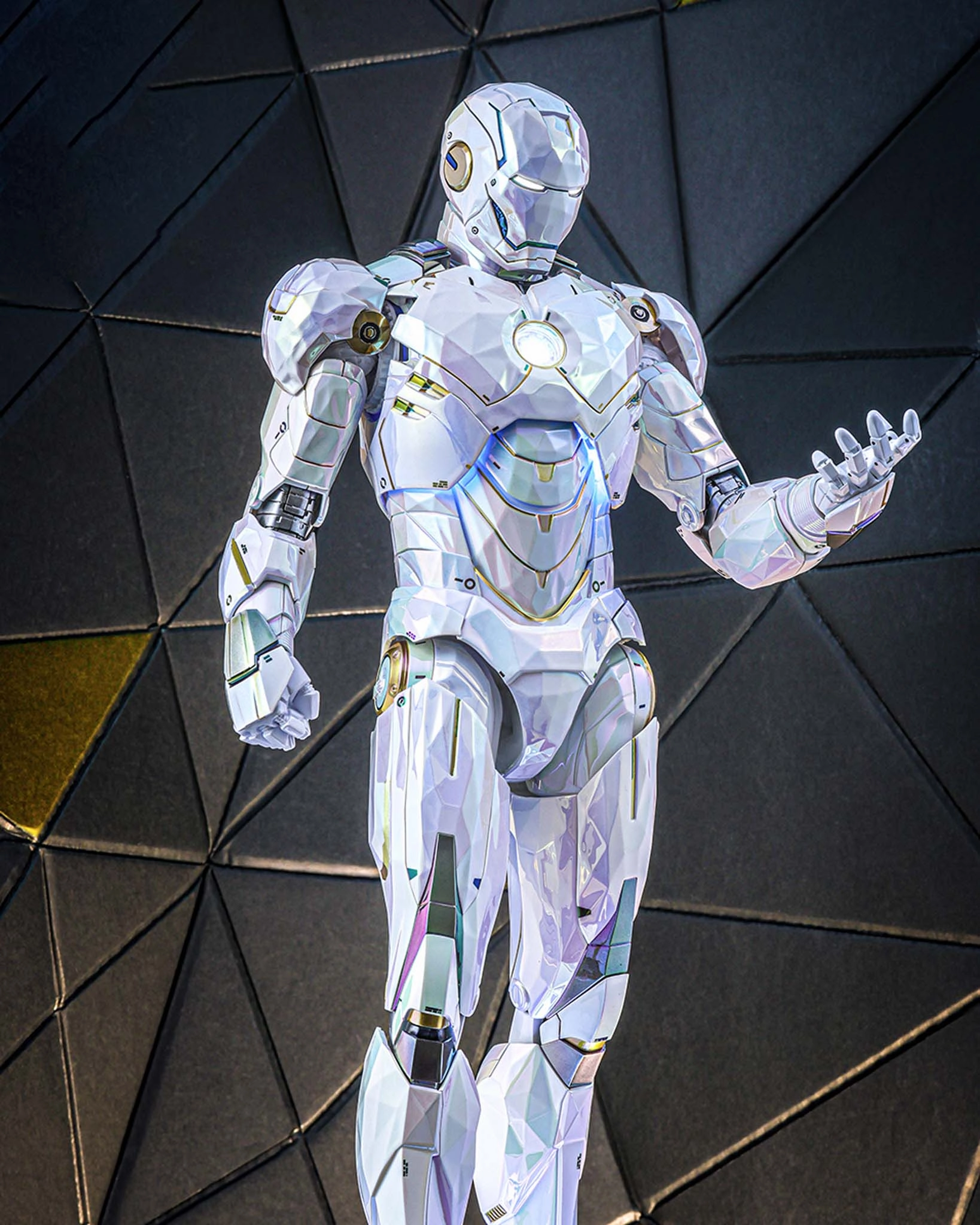 Blockbuster Movie Horror Monster Hot Toys MMS830D76 Iron Man 2 1/6th scale Iron Man Mark IV (Sub-Zero Fractal Armor) Collectible Figure [Hot Toys Exclusive]