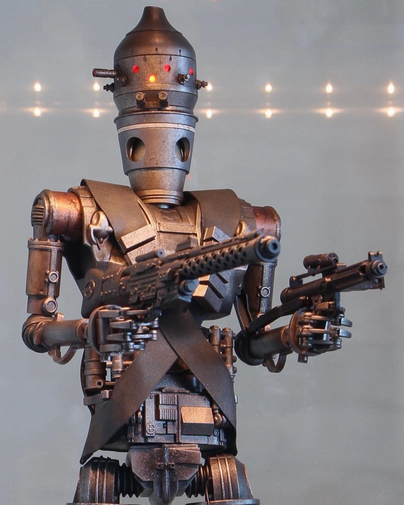 Hot toys TMS008 Star Wars The Mandalorian IG11 investment piece