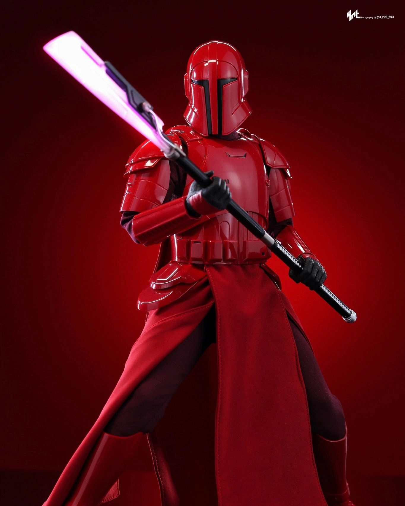 Hot Toys TMS108 Star Wars The Mandalorian Imperial Praetorian Guard 1/6 Scale Collectible Figure Detailed Sculpture