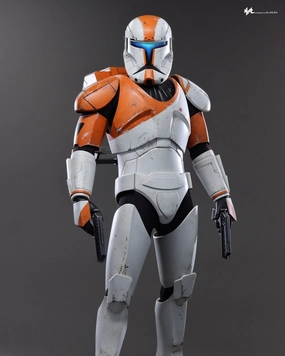 Hot Toys TMS151 Star Wars: The Clone Wars 1/6th scale Clone Commando Boss Collectible Figure [Hot Toys Exclusive] Vinyl Showcase
