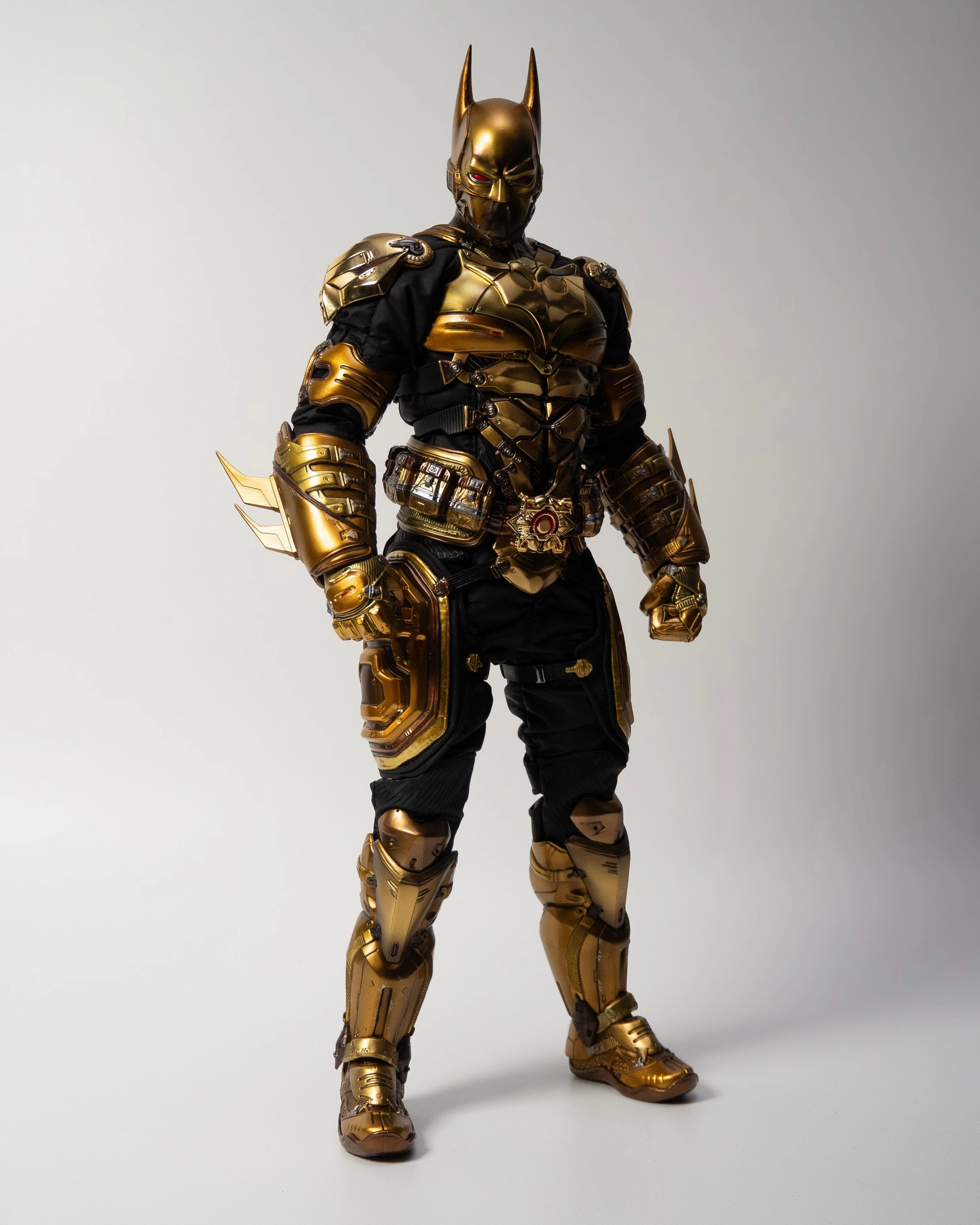 Hot Toys VGM64 Batman Arkham Knight 1/6th scale Batman Beyond (Black & Gold Version) Collectible Figure Exclusive Limited Edition Character Item Cute Collectible