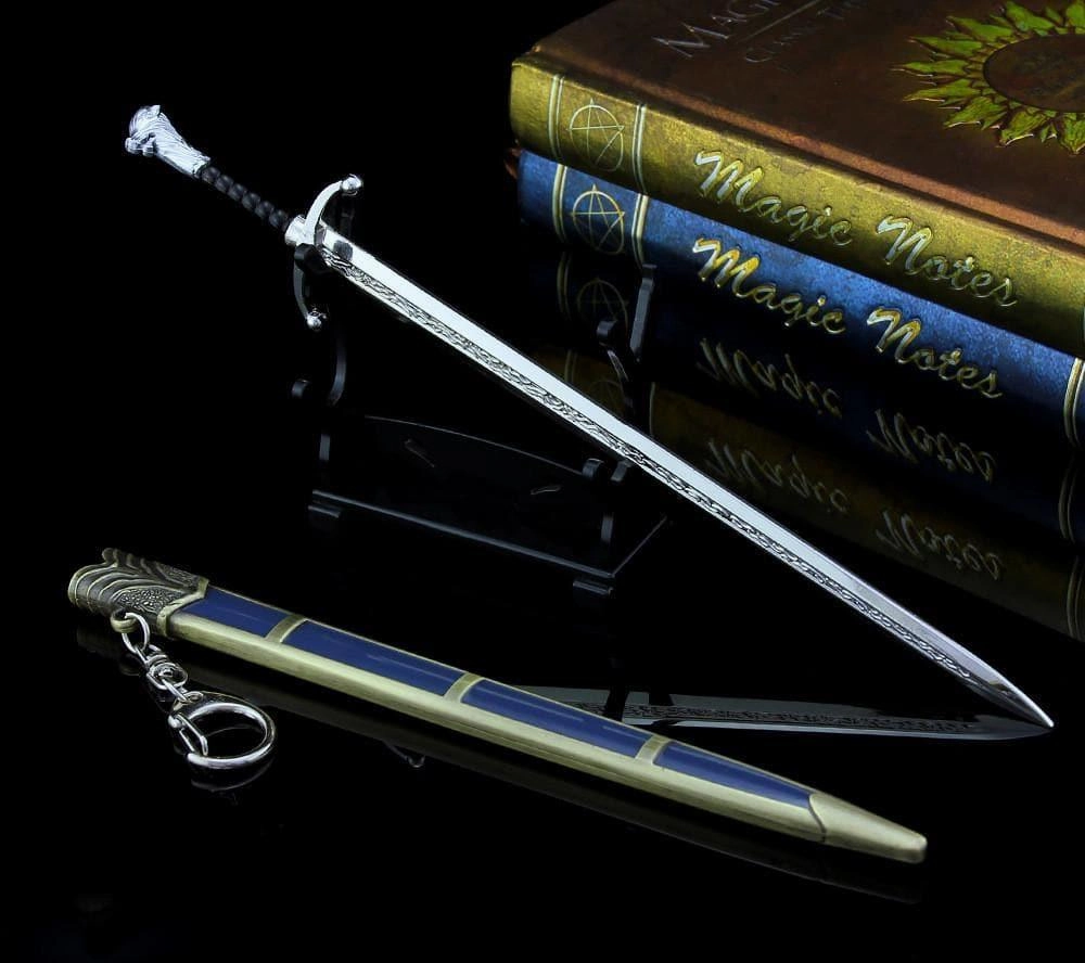 Jon Snow Direwolf Longclaw Metal Sword Replica promotional item Action Pose