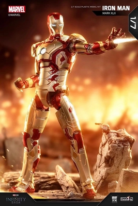 1:7 Iron Man Mark XLII Mk42 Action Figure Assembly Kit Minimalist Home