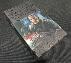 Hot Toys MMS111 Terminator Salvation John Conner Final Battle Version 1/6 Scale Collectible Figure Small Sculpture World Heritage