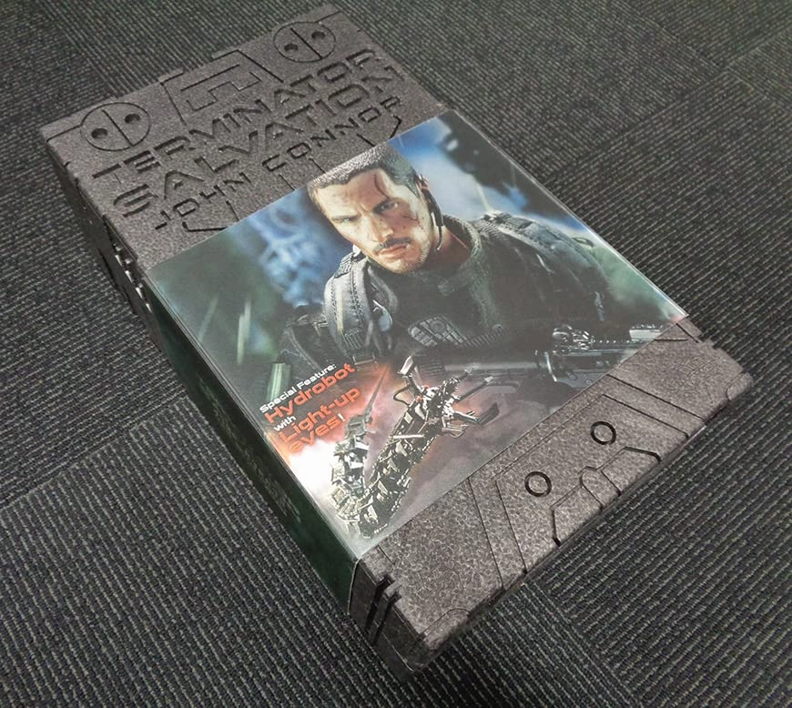 Hot Toys MMS111 Terminator Salvation John Conner Final Battle Version 1/6 Scale Collectible Figure Small Sculpture World Heritage