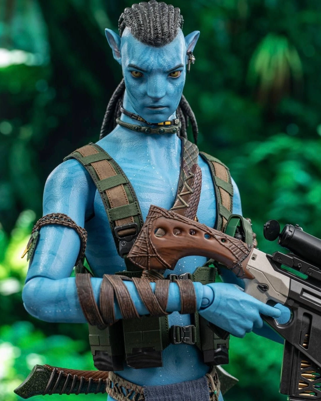 Miniature Unit Hot Toys MMS684 Avatar The Way of Water Jake Sully Deluxe Edition 1/6 Scale Collectible Figure