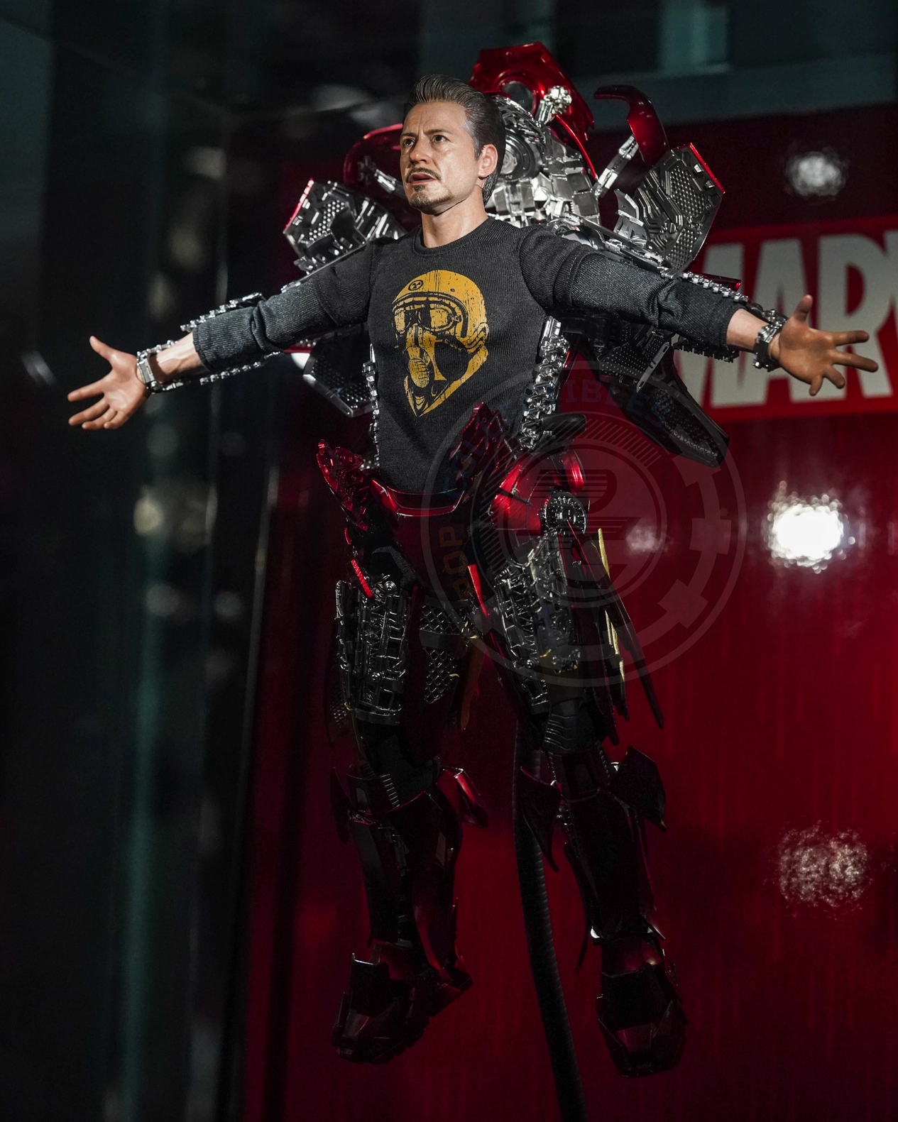 Hot Toys MMS718B The Avengers 1/6th scale Tony Stark (Mark VII Suit up Version) Collectible Figure Special Edition Special Color Anime Showcase