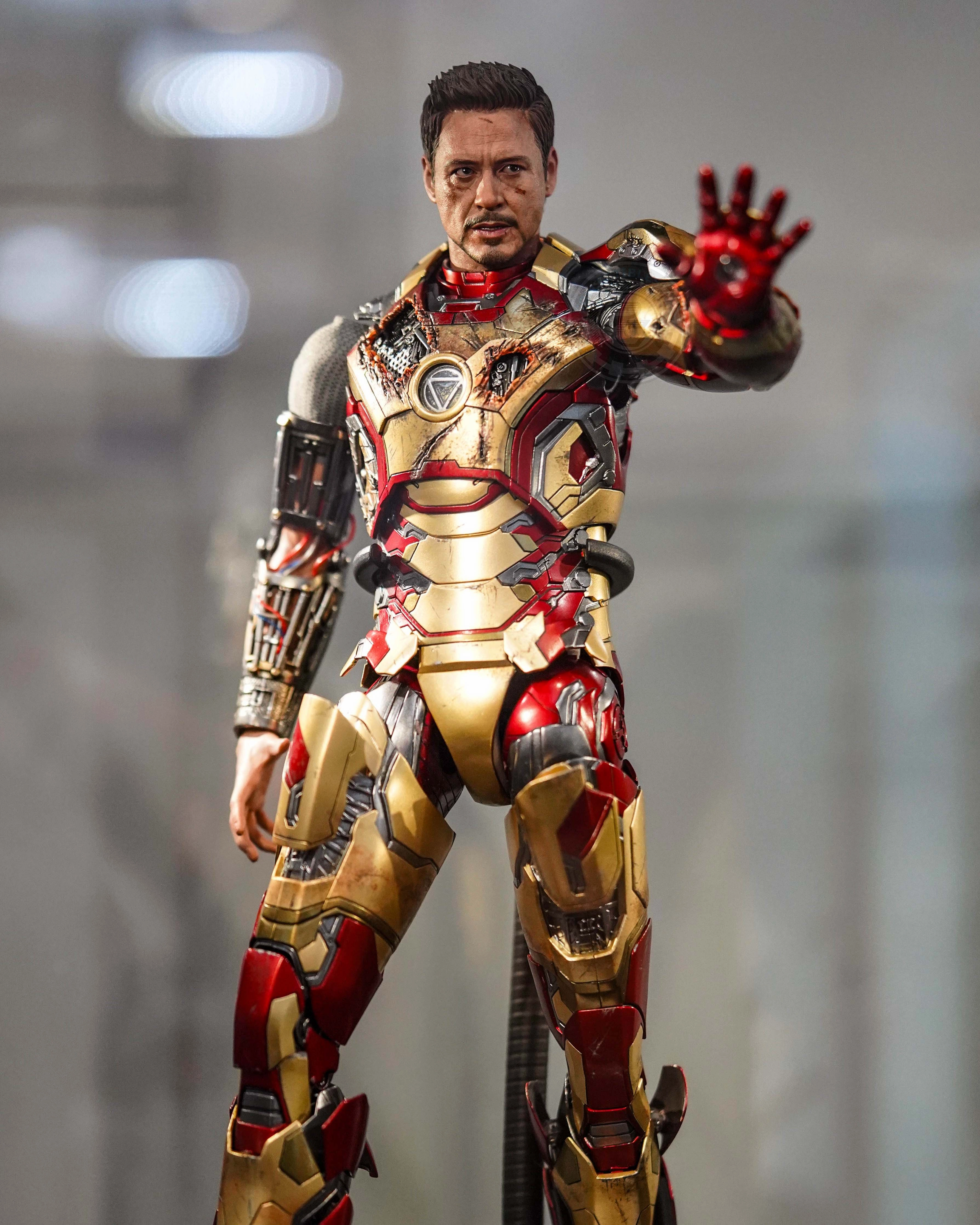 Valentine Gift Preorder! Hot Toys MMS759D66B Marvel Ironman 3 Ironman Mark 42 (2.0) 1/6 Scale Collectible Figure (Deluxe Version) Special Edition