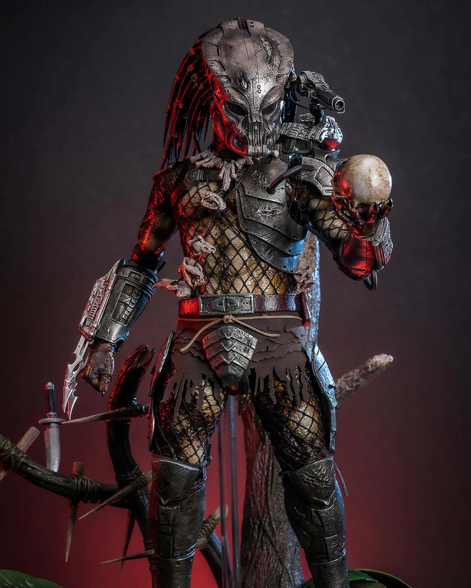 Preorder! Hot Toys MMS817 Predator Predator (2.0) 1/6th scale Collectible Figure (Deluxe Version) Personal Treasure Contemporary Home