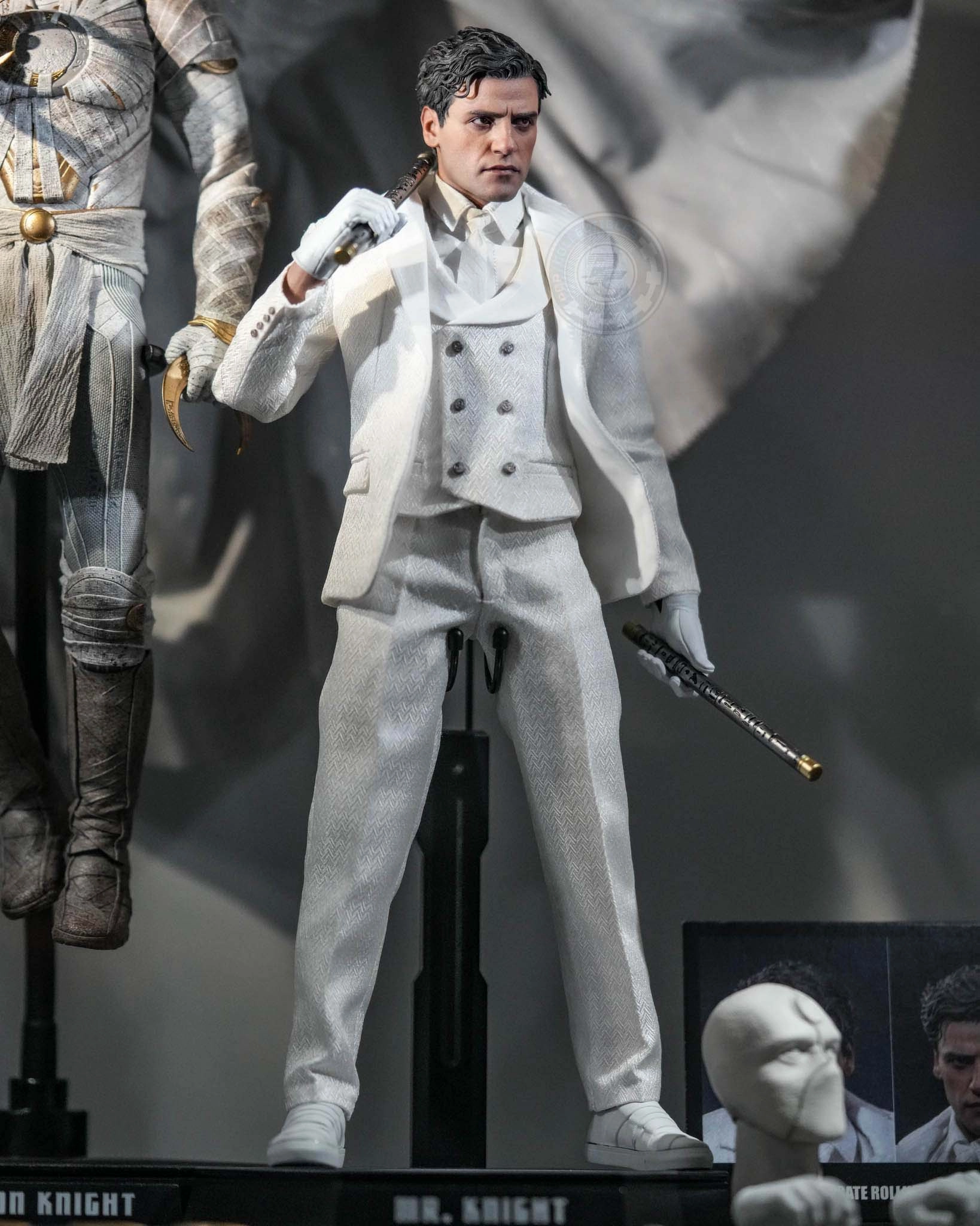 Preorder! Hot Toys TMS139 Moon Knight 1/6th scale Mr. Knight Collectible Figure Modern Art City Memento