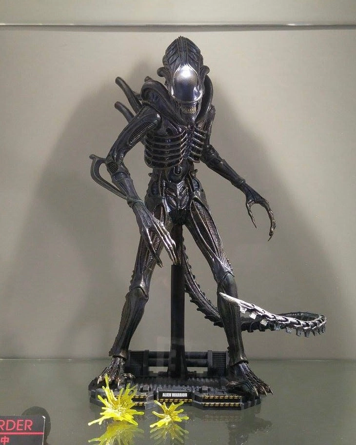 Hot toys MMS354 Alien: Alien Warrior 1/6 Scale Collectible Figure Action Creation Pewter Figure