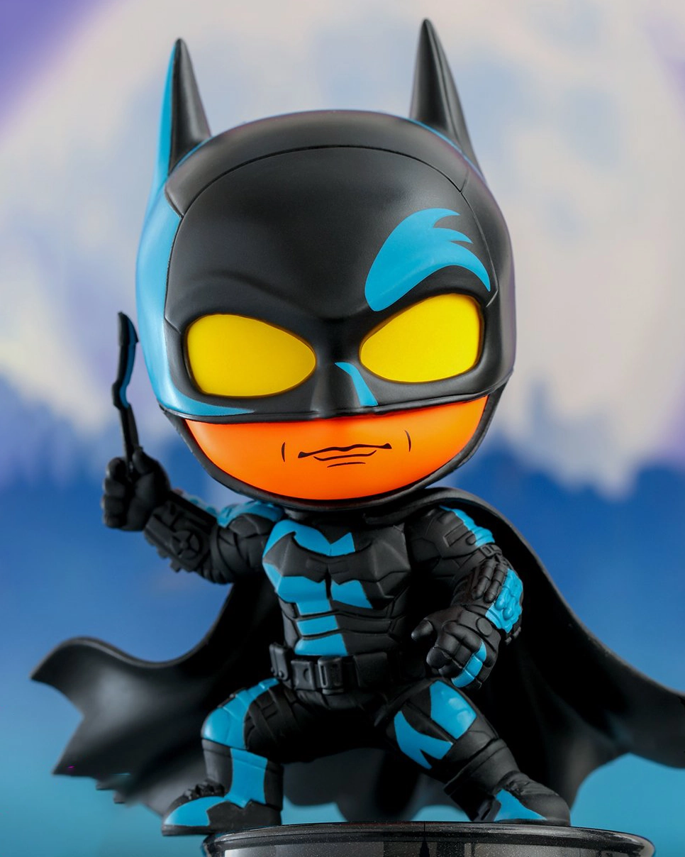 Hot toys The Batman Cosbaby Batman With Batarang Fluorescent Color Version Character Goods