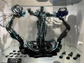 Hot Toys MMS672D50 Ironman 2 Ironman Mark 4 with Suit Up Gantry Neck Tech Edition Mainstream Appeal